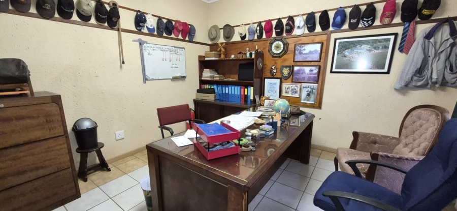 5 Bedroom Property for Sale in Swartruggens North West